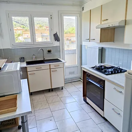 2 Avec Balcon, Garage Et Parking - Proche Des Thermes
