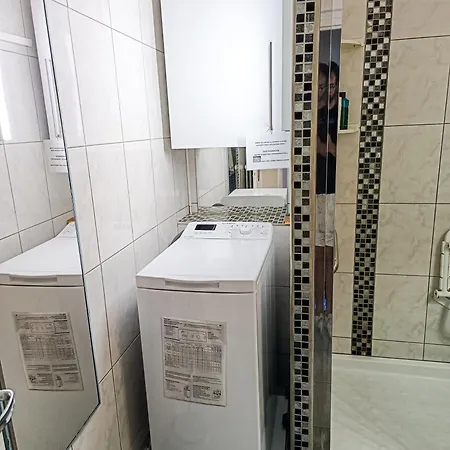 Apartament 2 Avec Balcon, Garage Et Parking - Proche Des Thermes