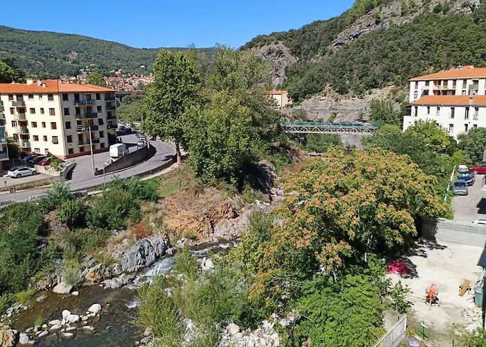 2 Avec Balcon, Garage Et Parking - Proche Des Thermes